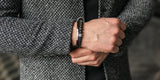 Cómo Elegir la Pulsera Perfecta para Hombre: Guía de Estilos y Materiales