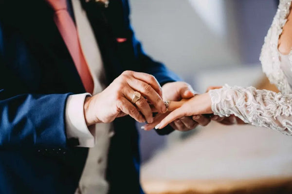 Here's what you need to know to choose your wedding rings well
