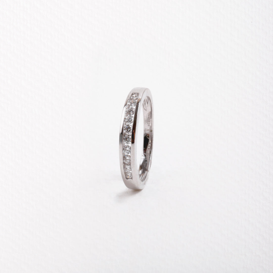 Half-weather diamond ring