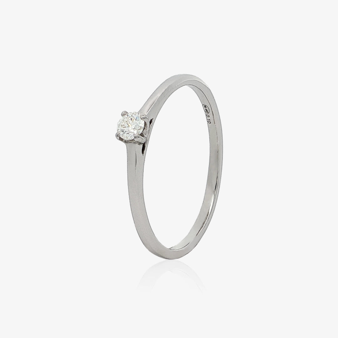 4 claws diamond solitaire