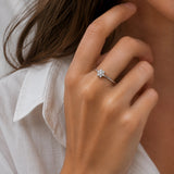 Anillo Flor Diamantes