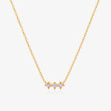 Collar triple stone