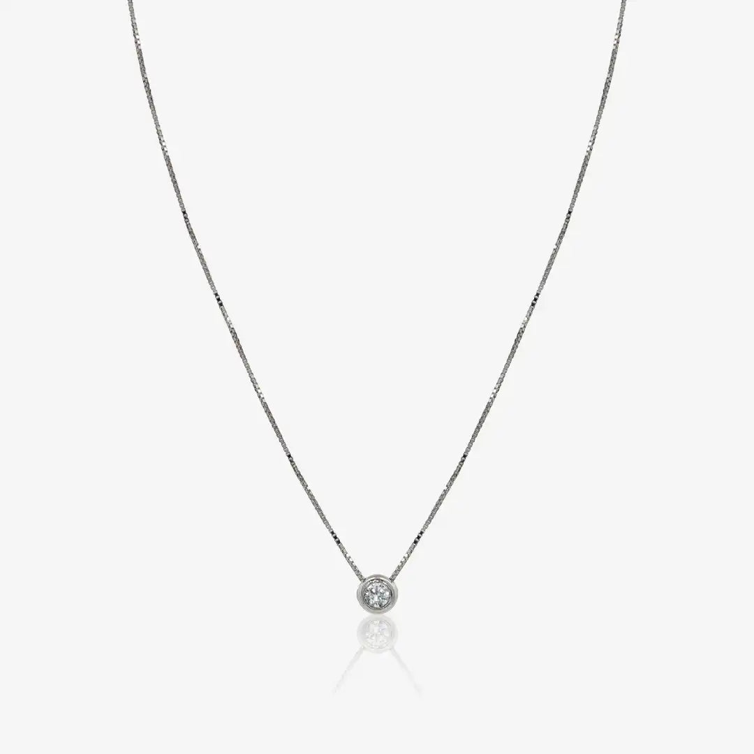 Chaton diamond necklace