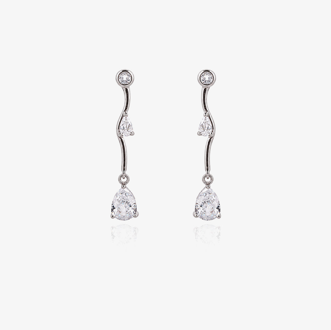 Long earrings with chaton and teardrop